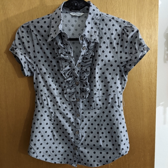 Y2K Button Up Top - Picture 2 of 9